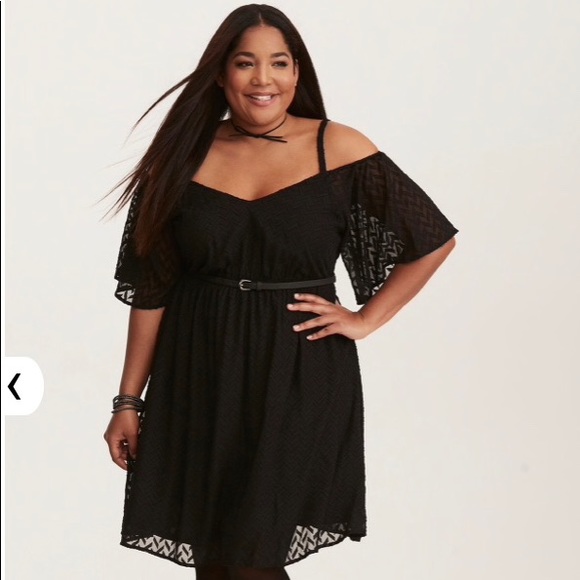 torrid Dresses & Skirts - 🆕 NWT - black textured cold shoulder dress.